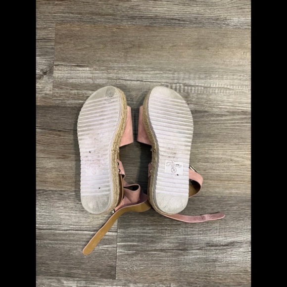 Pink Platform Sandals - Picture 3 of 3